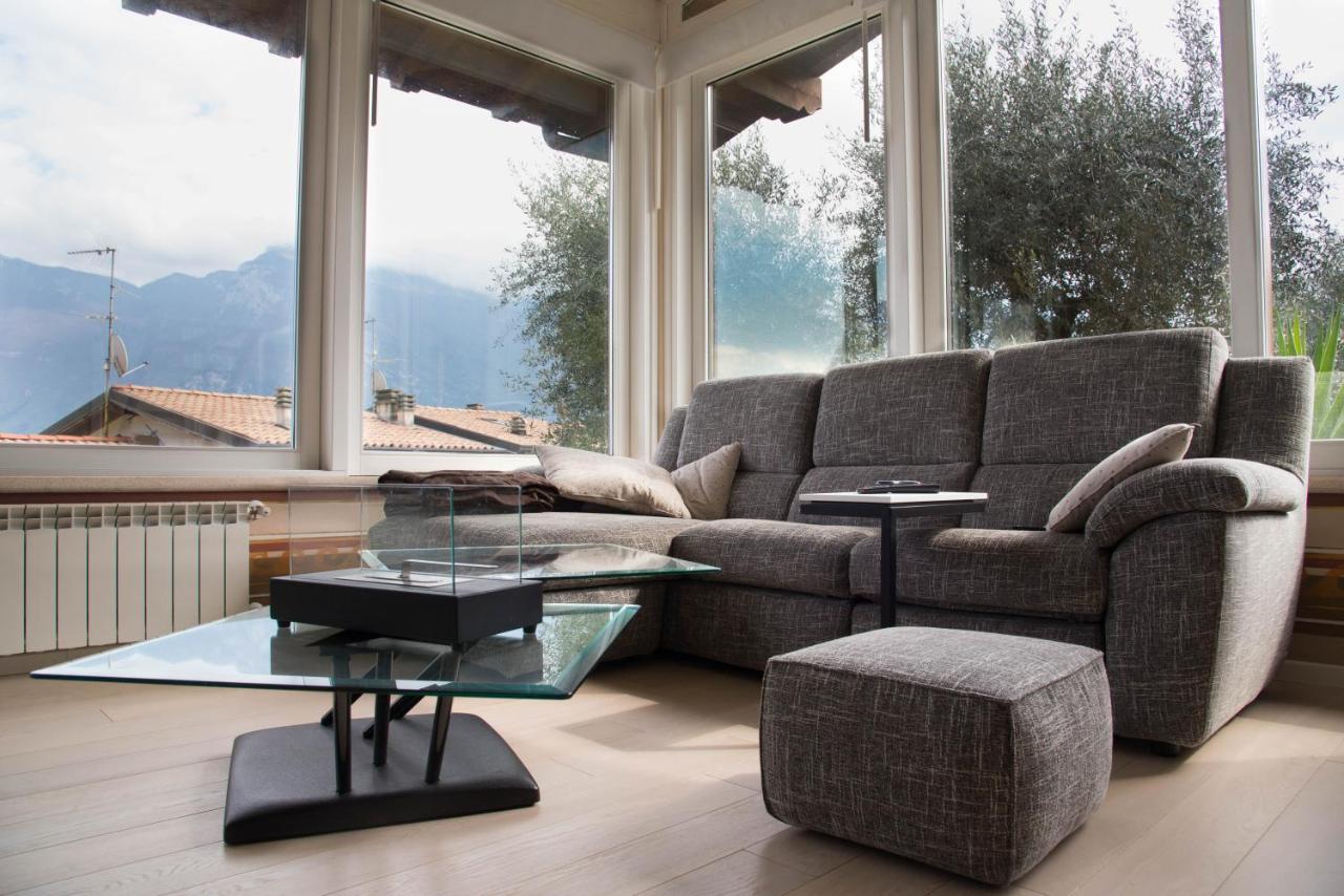 Guesthouse "Villa Tamas" Limone sul Garda Exterior photo