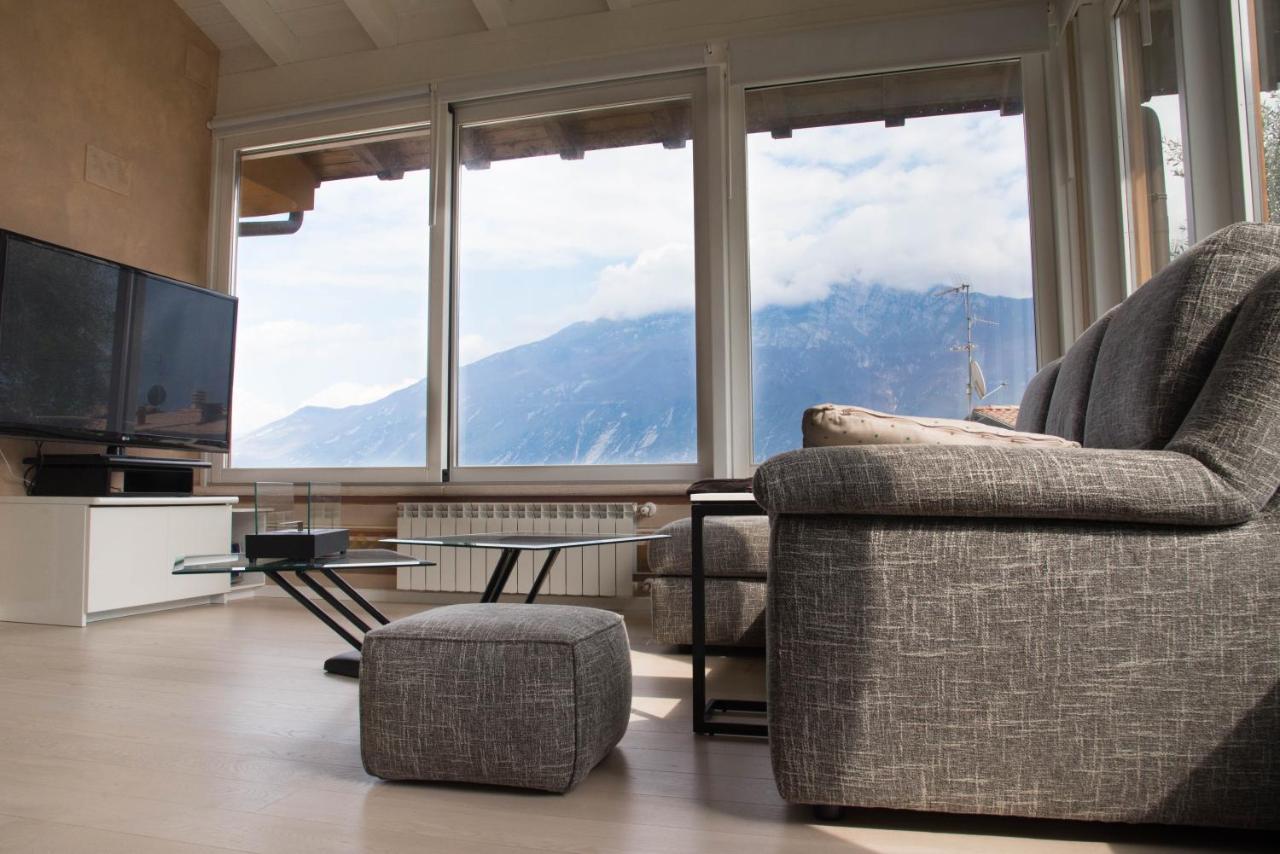 Guesthouse "Villa Tamas" Limone sul Garda Exterior photo